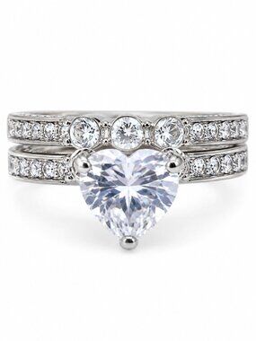 NIB Beautiful Bridal Stackable Heart Cut Wedding Ring Set Band CZ Size 8